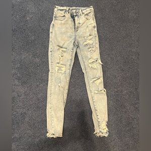 AMERICAN EAGLE JEANS